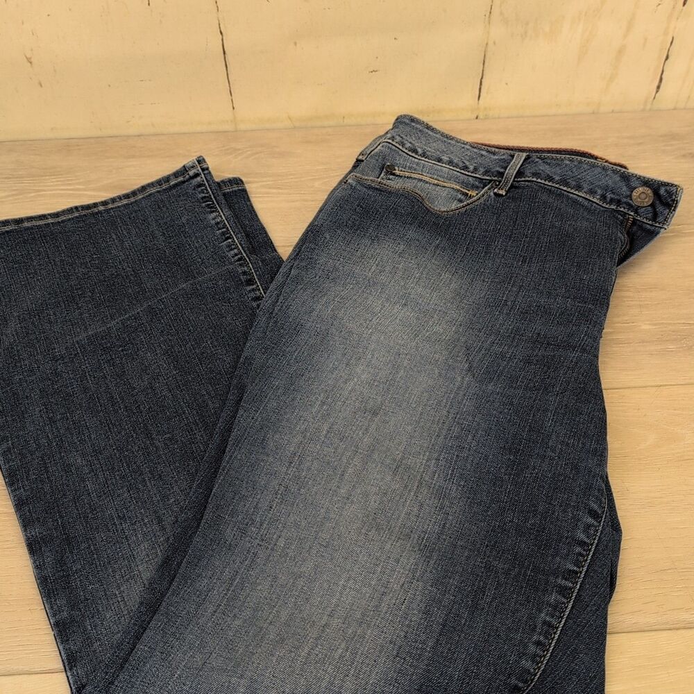 Eddie Bauer Slightly Curvy Bootcut Jeans Womens 16S Blue Mid Rise Medium Wash